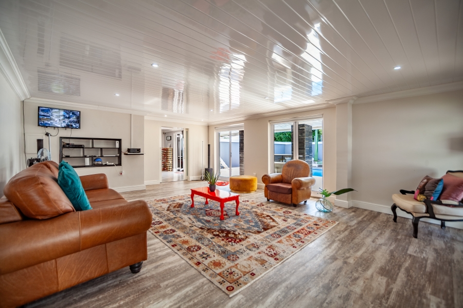 5 Bedroom Property for Sale in Milnerton Central Western Cape